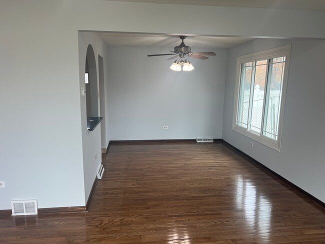 Building Photo - 8440 163rd St