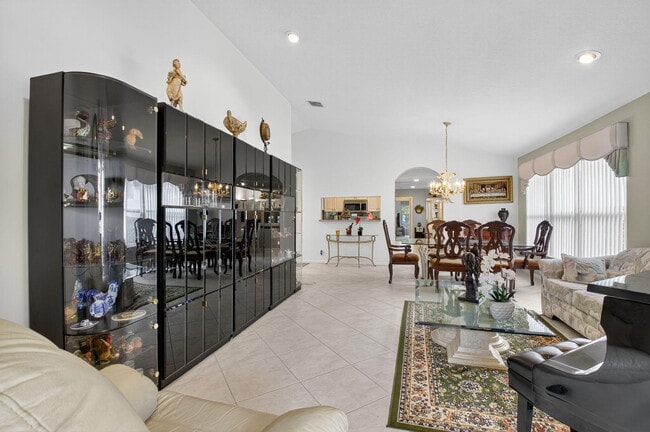 Building Photo - 7470 Chorale Rd