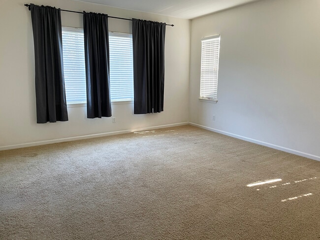 Building Photo - 1736 Montesa Pl