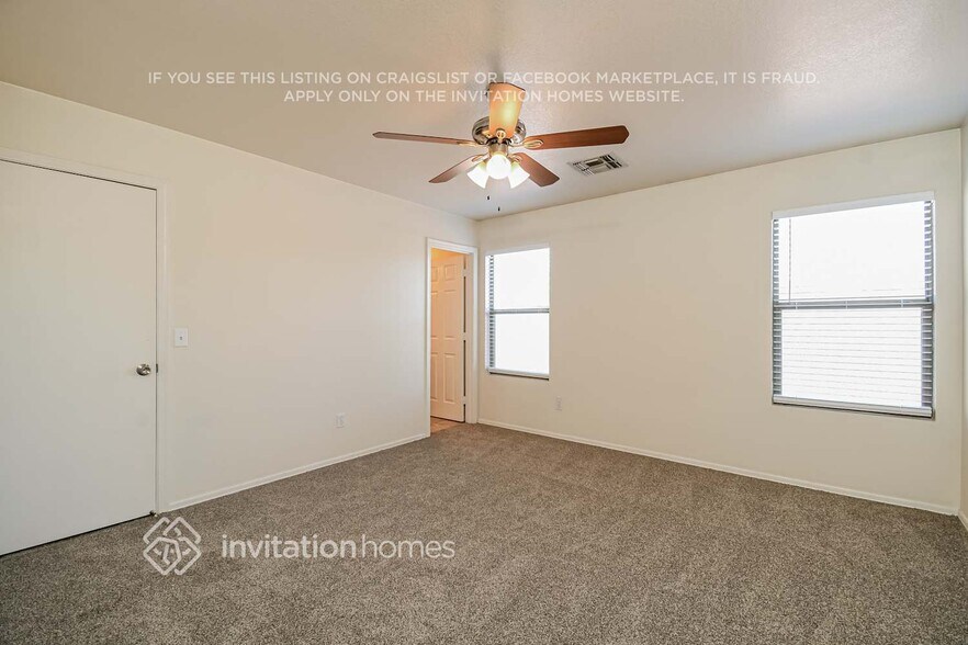 Building Photo - 11304 E Quarry Ave