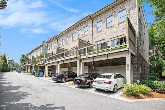 Building Photo - 1216 Virginia Ct