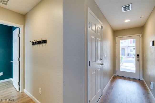 Building Photo - 1525 Spiced Wine Ave