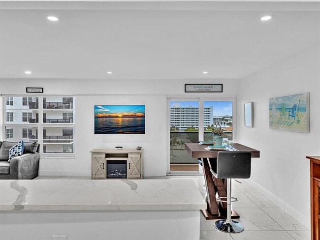 Building Photo - 5100 Dupont Blvd