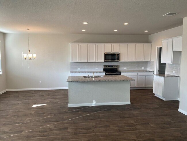 Building Photo - 134 Ashford Way