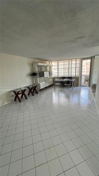 Building Photo - 250 174th St