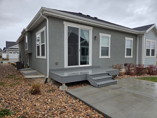 Building Photo - Beautilful 5 Bed 3.5 Bath in Lehi!!