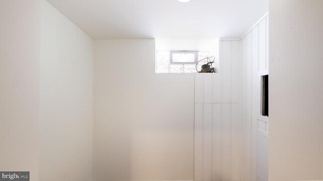 Building Photo - 5058 Hoopes St