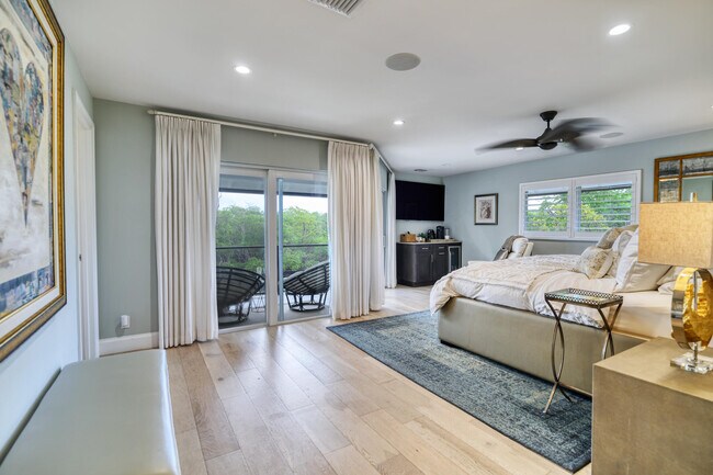 Building Photo - 5246 Boca Marina Cir S