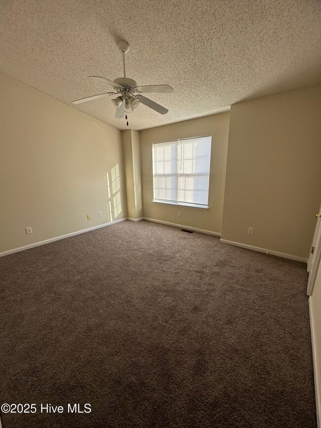 Building Photo - 1224 Westridge Ct