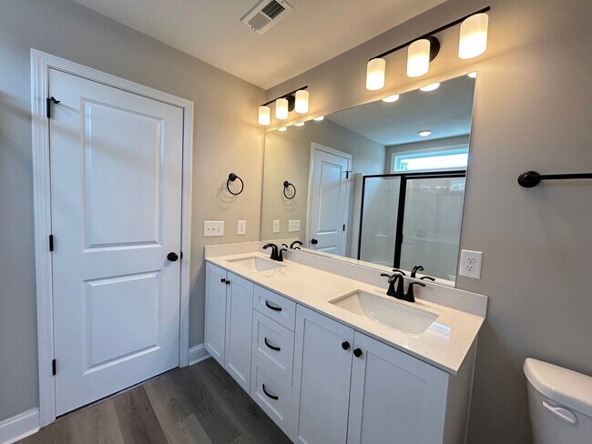 Building Photo - The Landing at Lewis Creek | 4 bedrooms, 2.5 baths