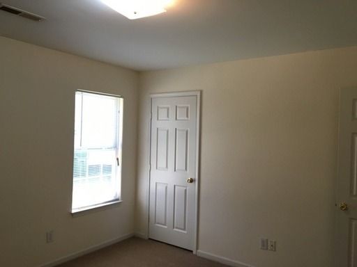 Building Photo - AZALEA TRACE