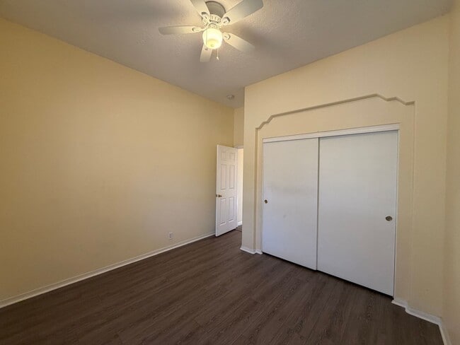 Building Photo - Contemporary 3 Bedroom 2 Bathroom Home Located In NW Albuquerque!