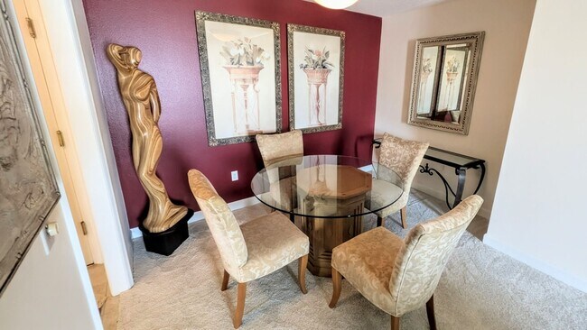 Building Photo - SEASONAL/ SHORT-TERM TURNKEY FURNISHED- 2 /2 AT THE RENAISSANCE DOWNTOWN!!