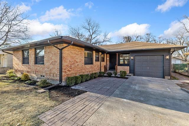 Primary Photo - 10131 Eastwood Dr