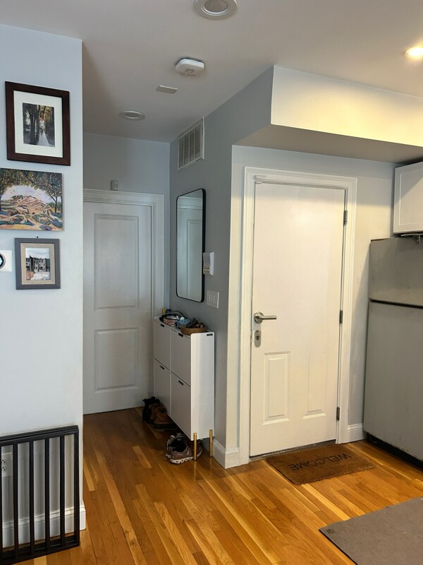 Building Photo - 7 Leeds St