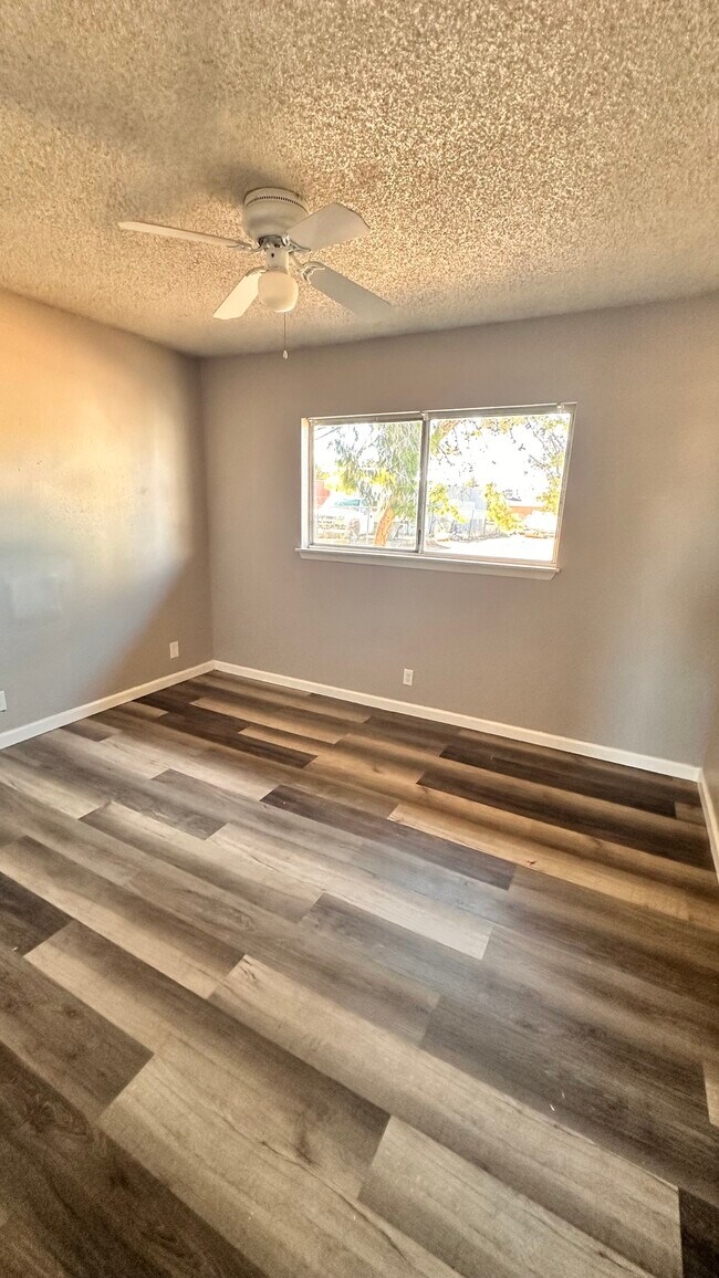 Building Photo - 12692 Senecio Ave