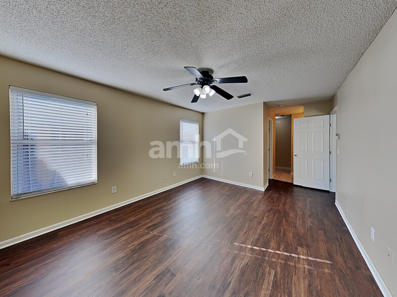 Building Photo - 11367 Monument Landing Blvd