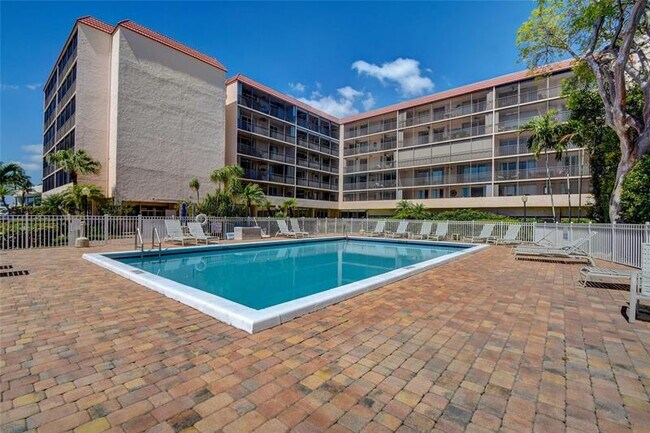 Building Photo - 740 S Federal Hwy