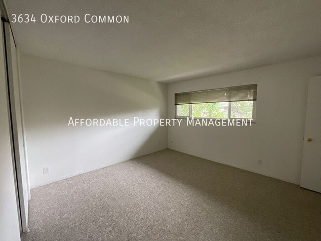 Building Photo - 3634 Oxford Common