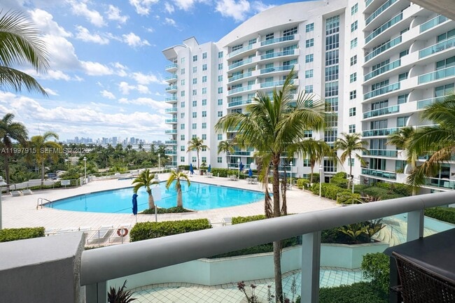 Building Photo - 7900 Harbor Island Dr