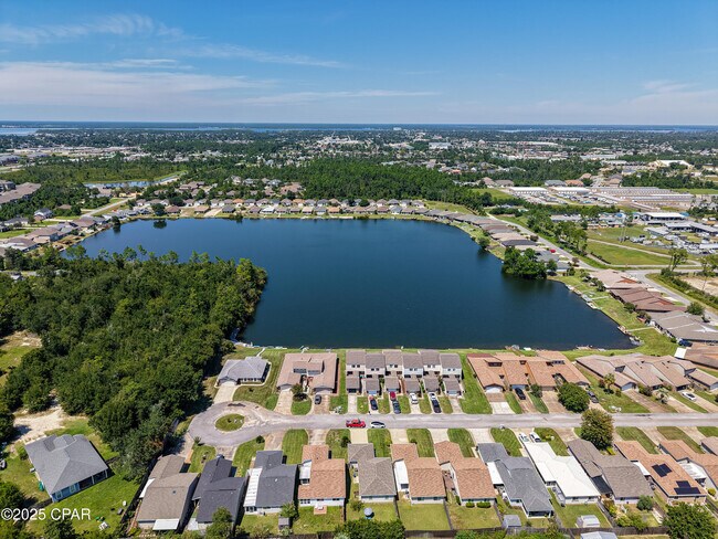 Building Photo - 115 Marin Dr