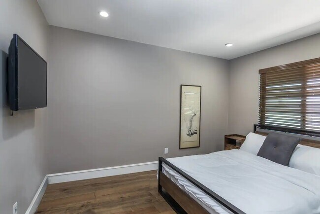 Building Photo - 3630 Gleneagles Dr