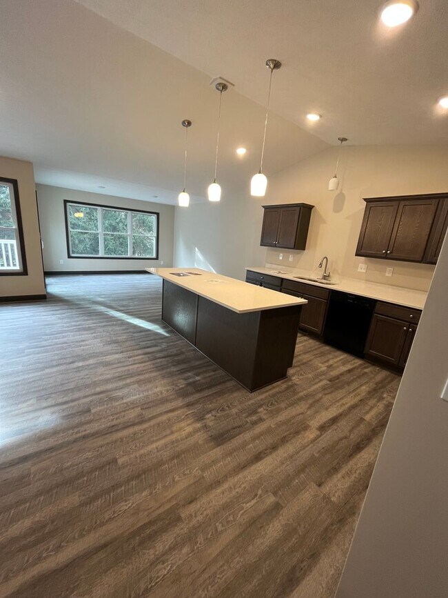 Building Photo - 5062 Catawba Pl Ln