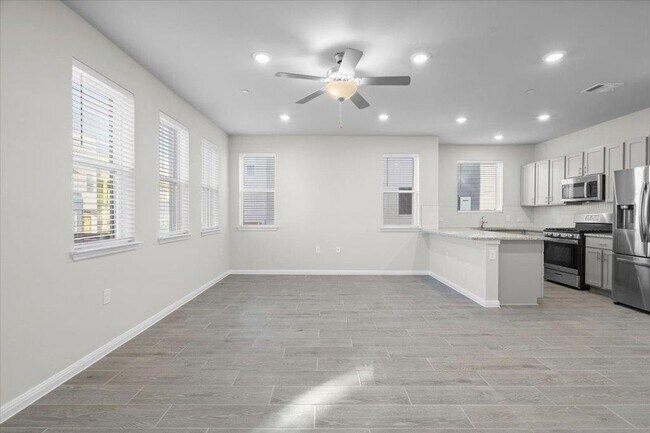 Building Photo - 9015 Cattle Baron Path