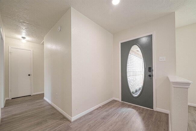 Building Photo - 416 Heatherwood Ct