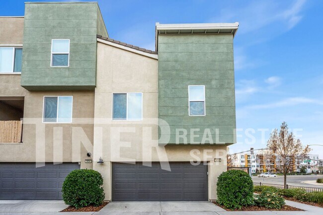 Building Photo - 3698 E Commerce Way