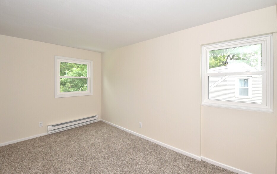 Building Photo - 3555 S 87th St
