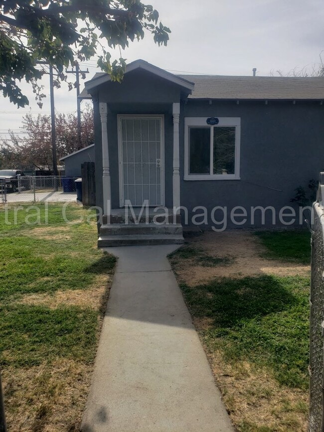 Building Photo - 1001 Woodrow Ave