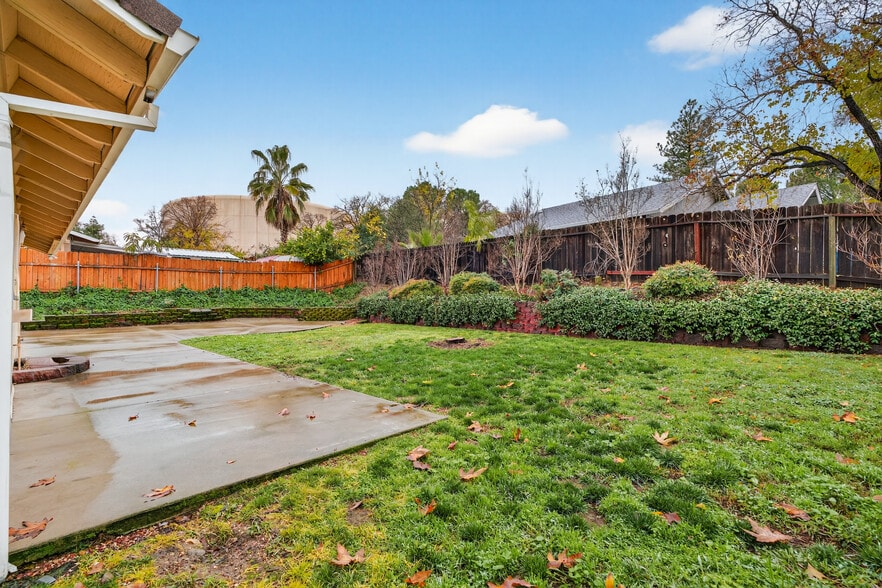 Building Photo - 1288 Grouse Ct