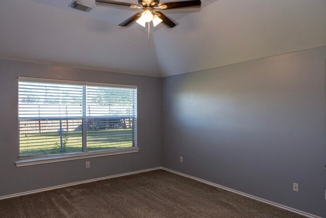 Building Photo - 315 Glade Bridge Ln