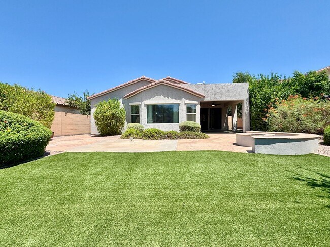 Building Photo - Pristine Single Level 3 Bedroom Home In The Sought After Gated Lagos Vistoso Community in Chandler!