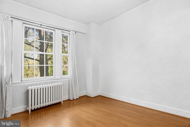 Building Photo - 2032 Belmont Rd NW