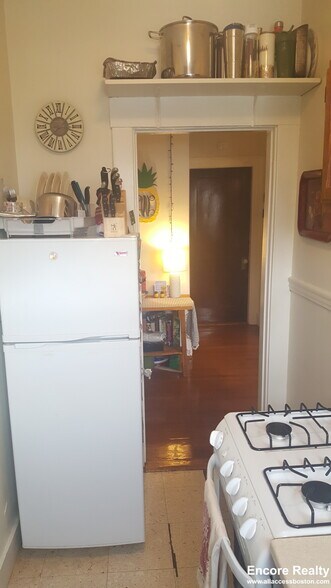 Building Photo - 163 Summer St