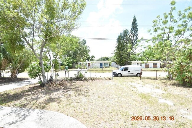 Building Photo - 4011 W Marietta St