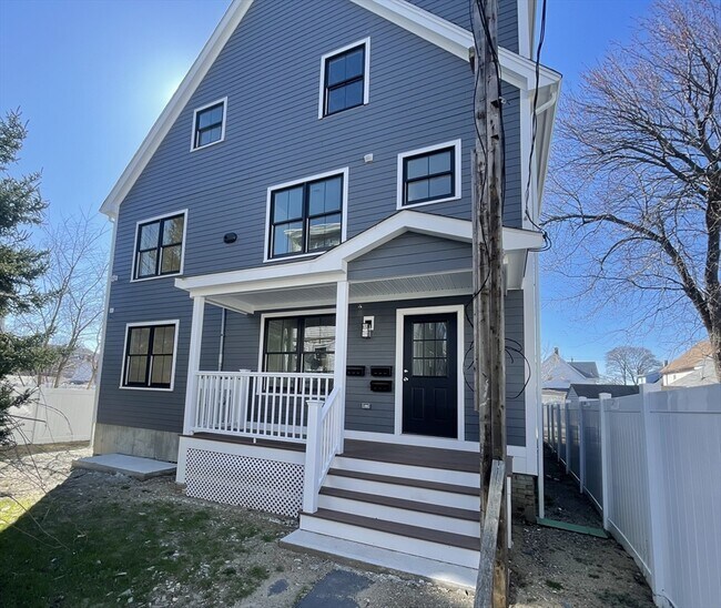 Primary Photo - 40 Everett St