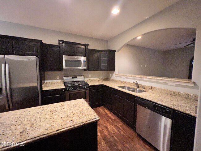 Building Photo - 3226 Hanoverian