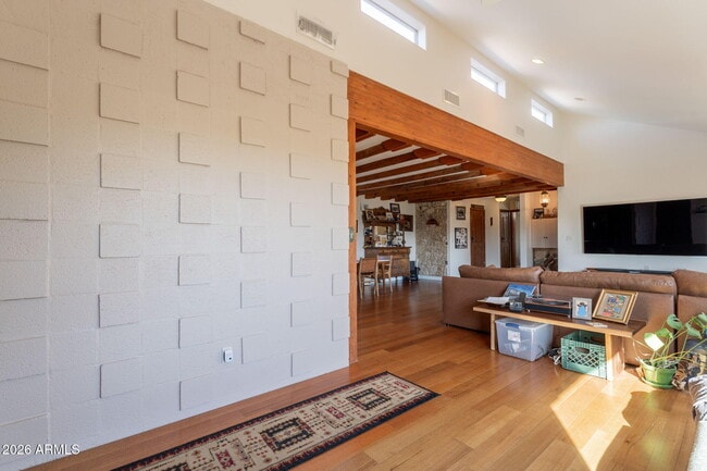 Building Photo - 1902 E Cortez St