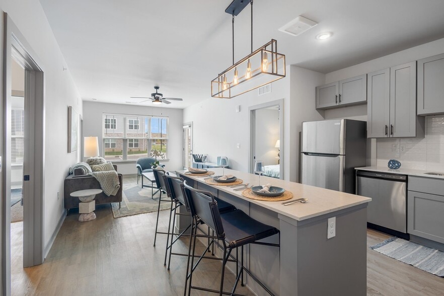 Primary Photo - The Warren Apartments