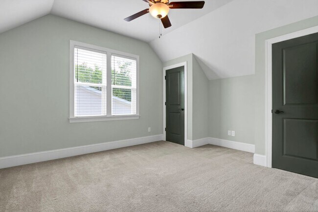 Building Photo - CATHERINES' COVE - Located off Bayshore Dr...