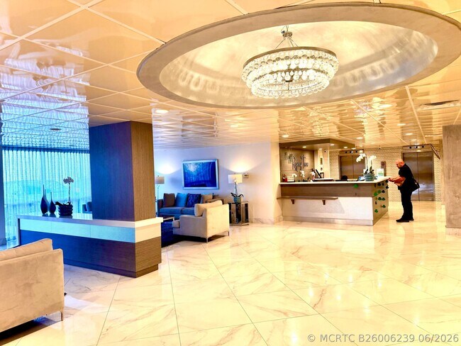 Building Photo - 3850 Galt Ocean Dr