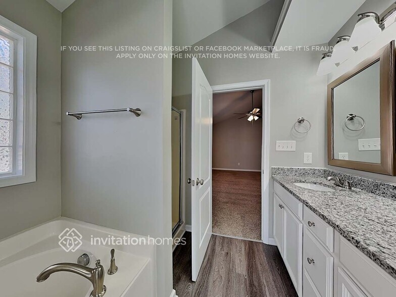 Building Photo - 3117 Groveshire Dr