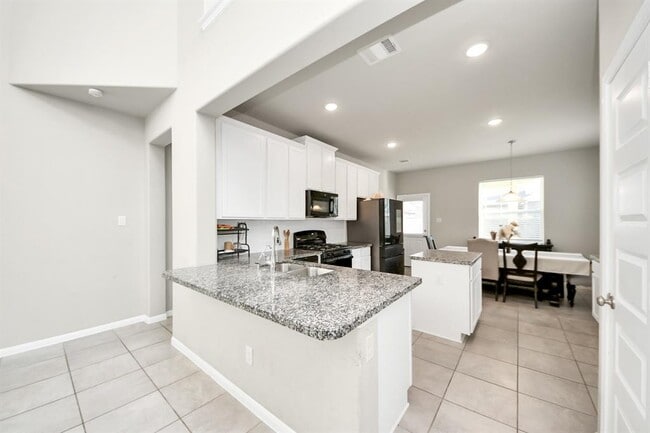 Building Photo - 6302 Prince Pl Dr