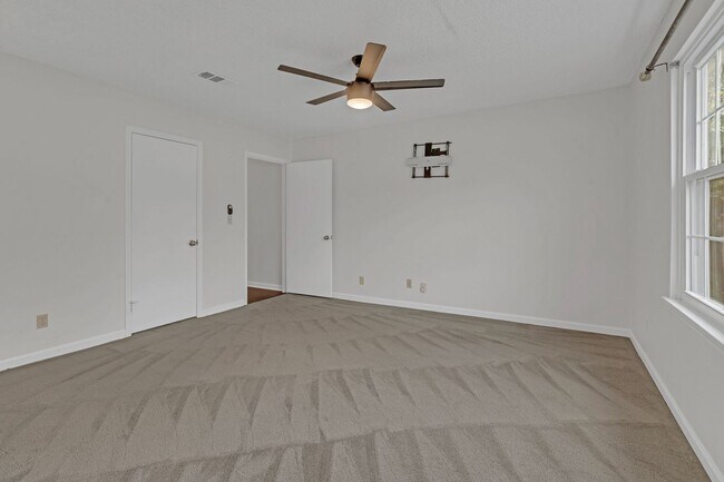 Building Photo - 2077 Nashboro Blvd