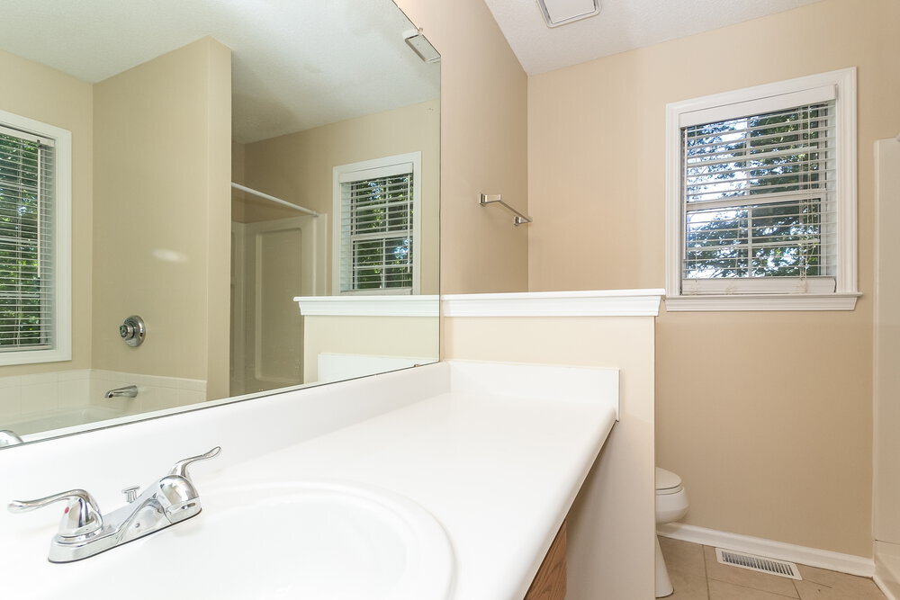 Building Photo - 153 Country Mill Ln