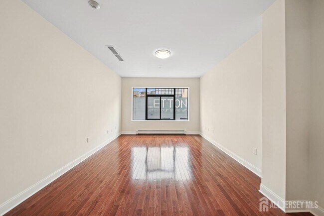 Building Photo - 62 N 9th St