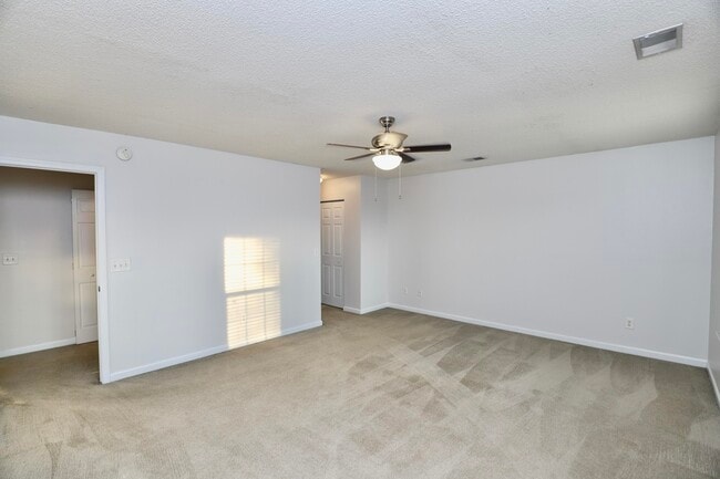 Building Photo - 1749 Mossberg Dr